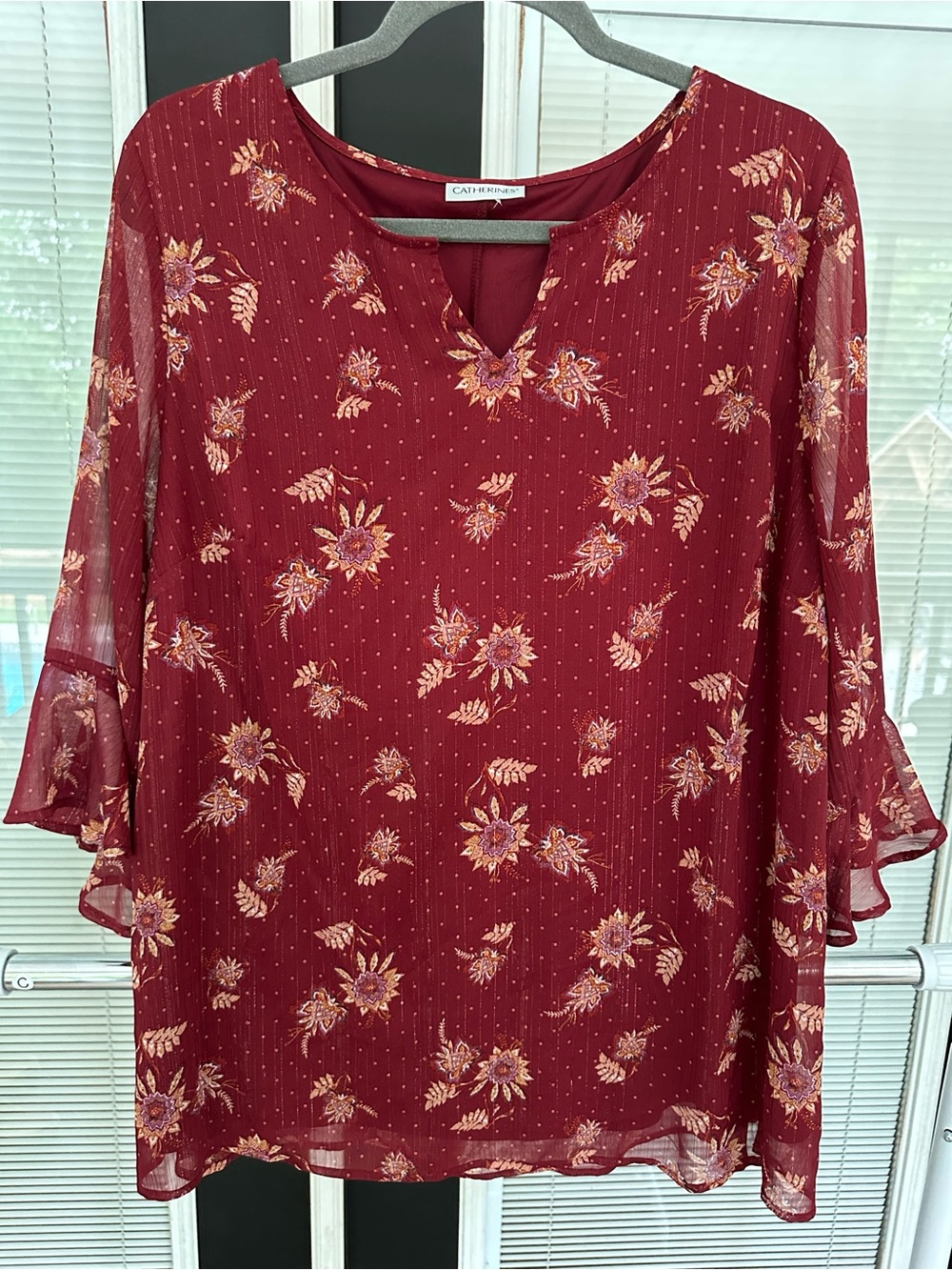 Size 0X Catherine’s Burgundy Floral Chiffon Blouse. Ruffled sleeves.